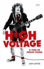 Capa do livor - High Voltage: A vida de Angus Young