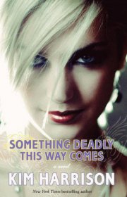 Capa do livor - Série Madison Avery 03 - Something Deadly This Way...