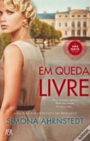 Capa do livor - Série Uma Noite 02 - Em Queda Livre